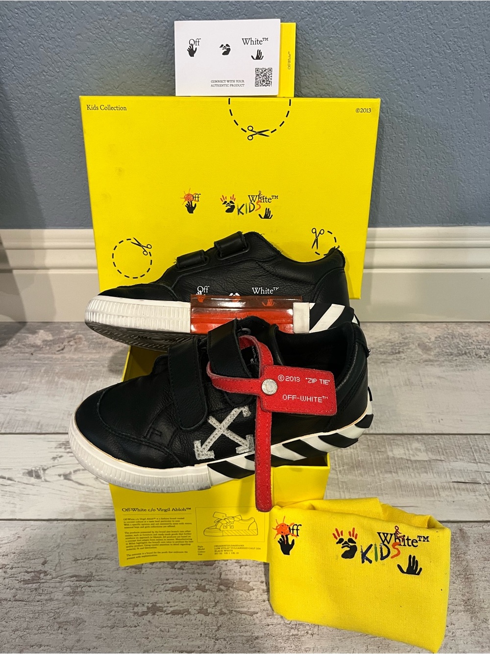 Off-White™ Kids Low Top Sneakers, Black, Size EU 32, Box, Dust Bag & Auth. Card